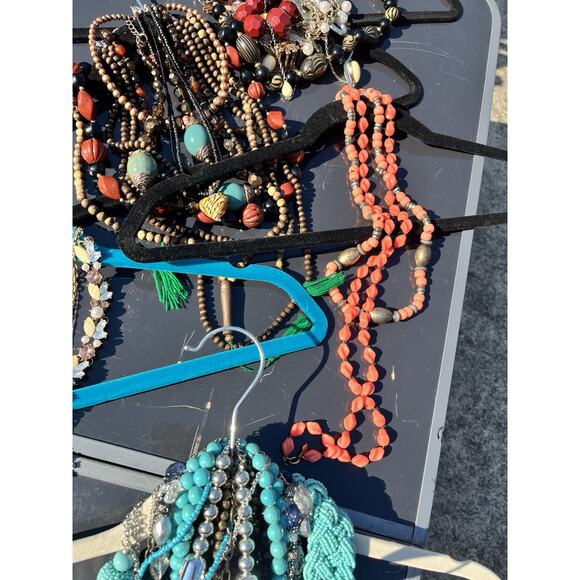 Costume Jewelry *mostly* Wearable 6 Pounds, Vintage / Modern - Picture 7 of 10